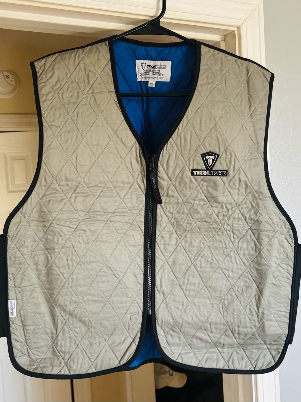 Hyperkewl Plus Men's Quilted Cooling/Heating Vest Jacket - Light Olive/Black